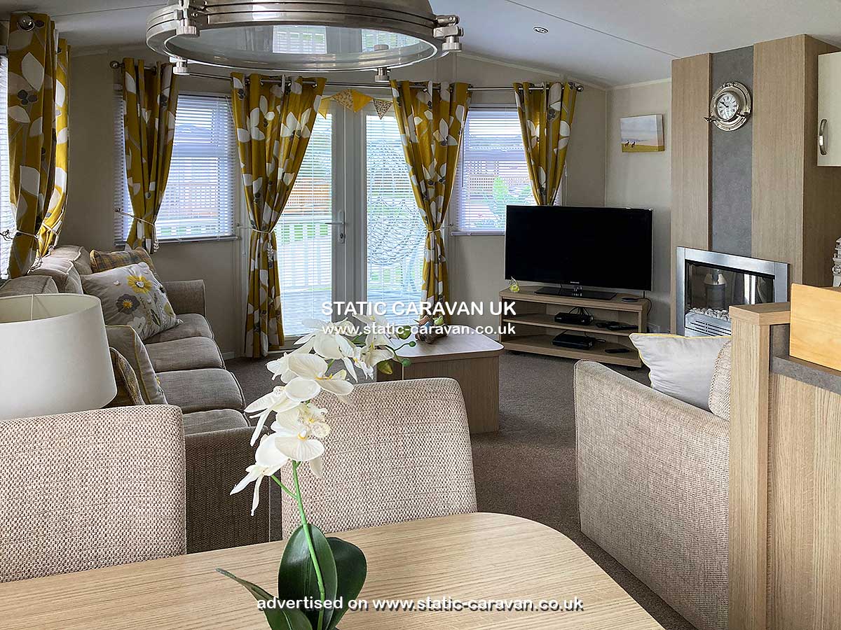 Caravan holiday rental 6 Redshank at Pinewoods, Wells-next-the-sea, Norfolk