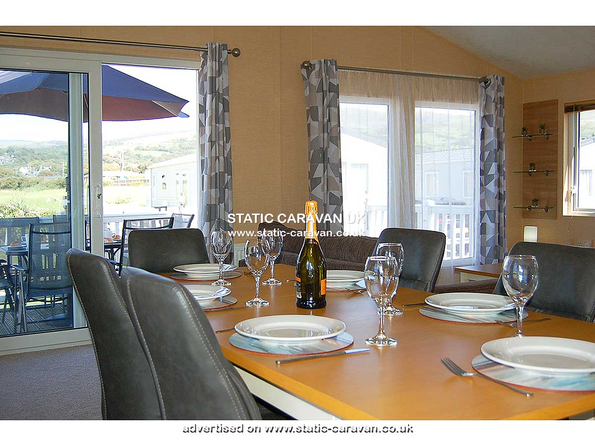 Caravan for hire Morannedd Lodge at Barmouth Bay, Tal-y-bont, Gwynedd, West Wales