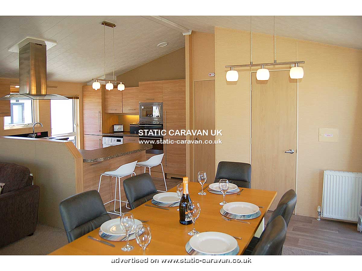 Caravan for hire Morannedd Lodge at Barmouth Bay, Tal-y-bont, Gwynedd, West Wales
