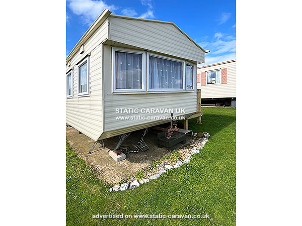 UK Private Static Caravan Holiday Hire at The Gap, East Runton, Cromer, Norfolk