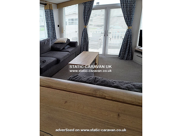 UK Private Static Caravan Holiday Hire at Marton Mere, Blackpool, Lancashire