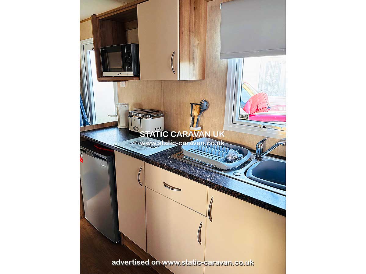 Caravan for hire Oak Apple Lane at Lyons Abbeyffordd, Towyn, Abergele, Conwy, North Wales