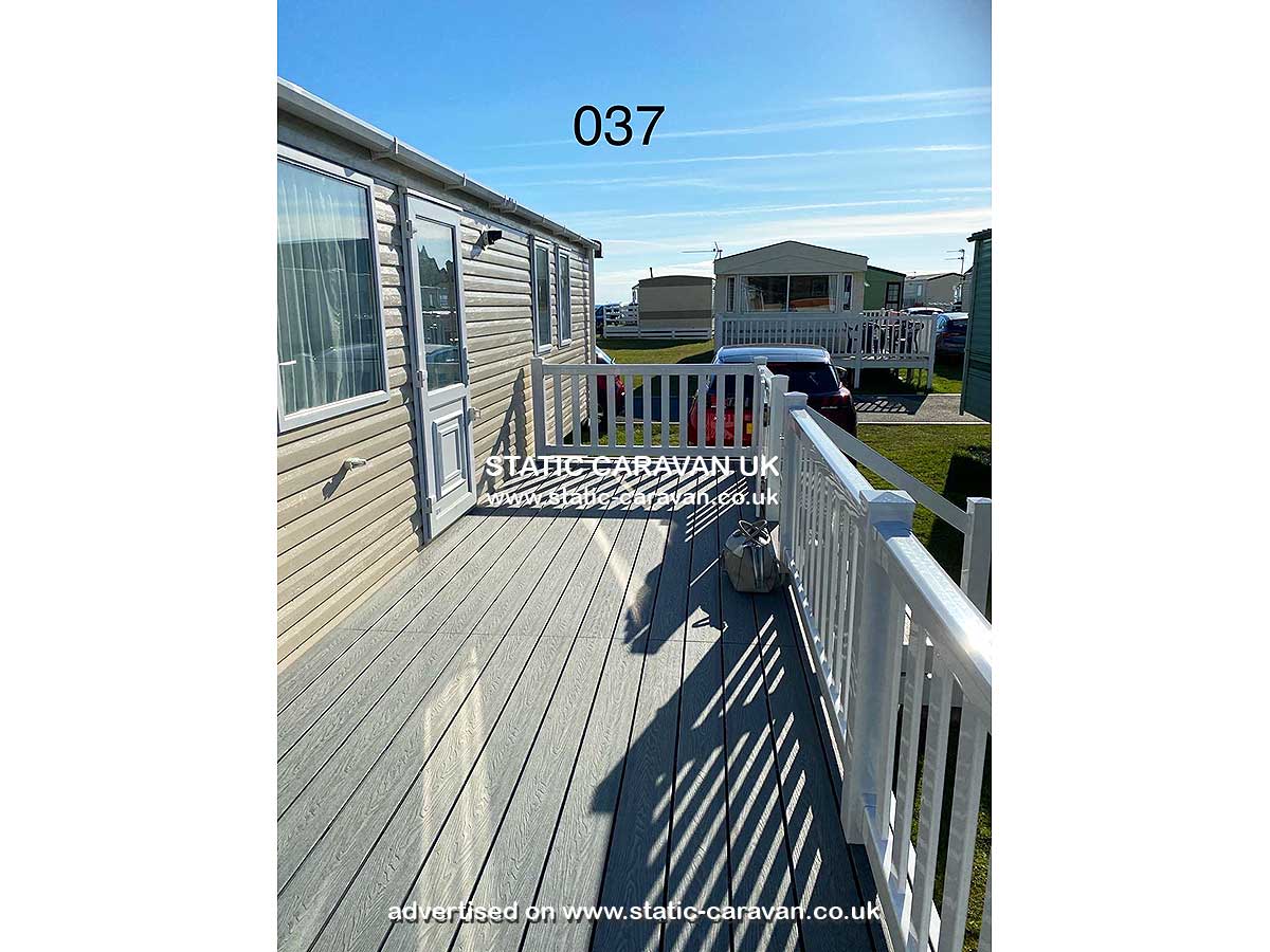 39 Cader Court, Lyons Sunnysands, Tal-y-bont, Barmouth, Gwynedd, West Wales