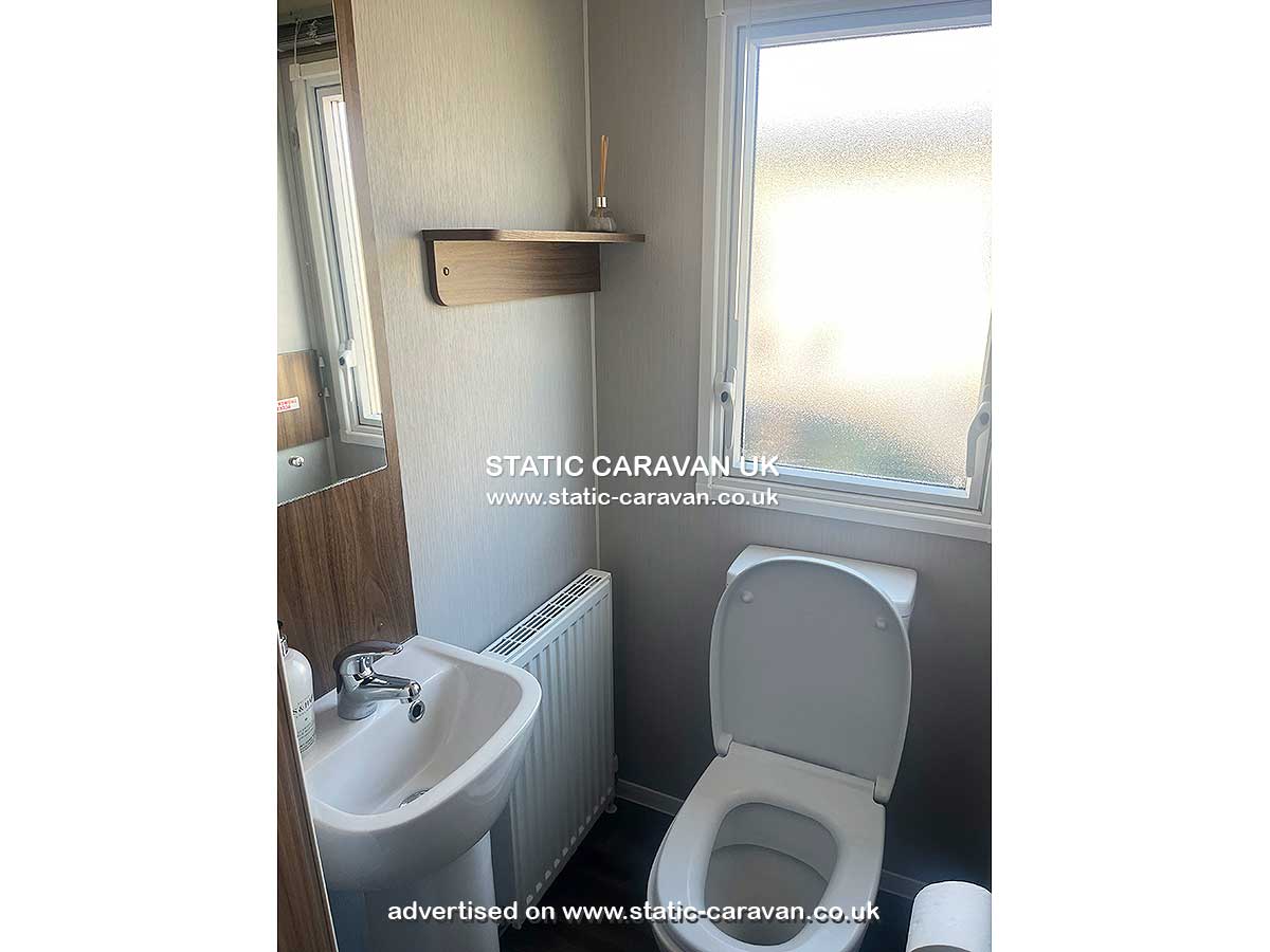 39 Cader Court, Lyons Sunnysands, Tal-y-bont, Barmouth, Gwynedd, West Wales