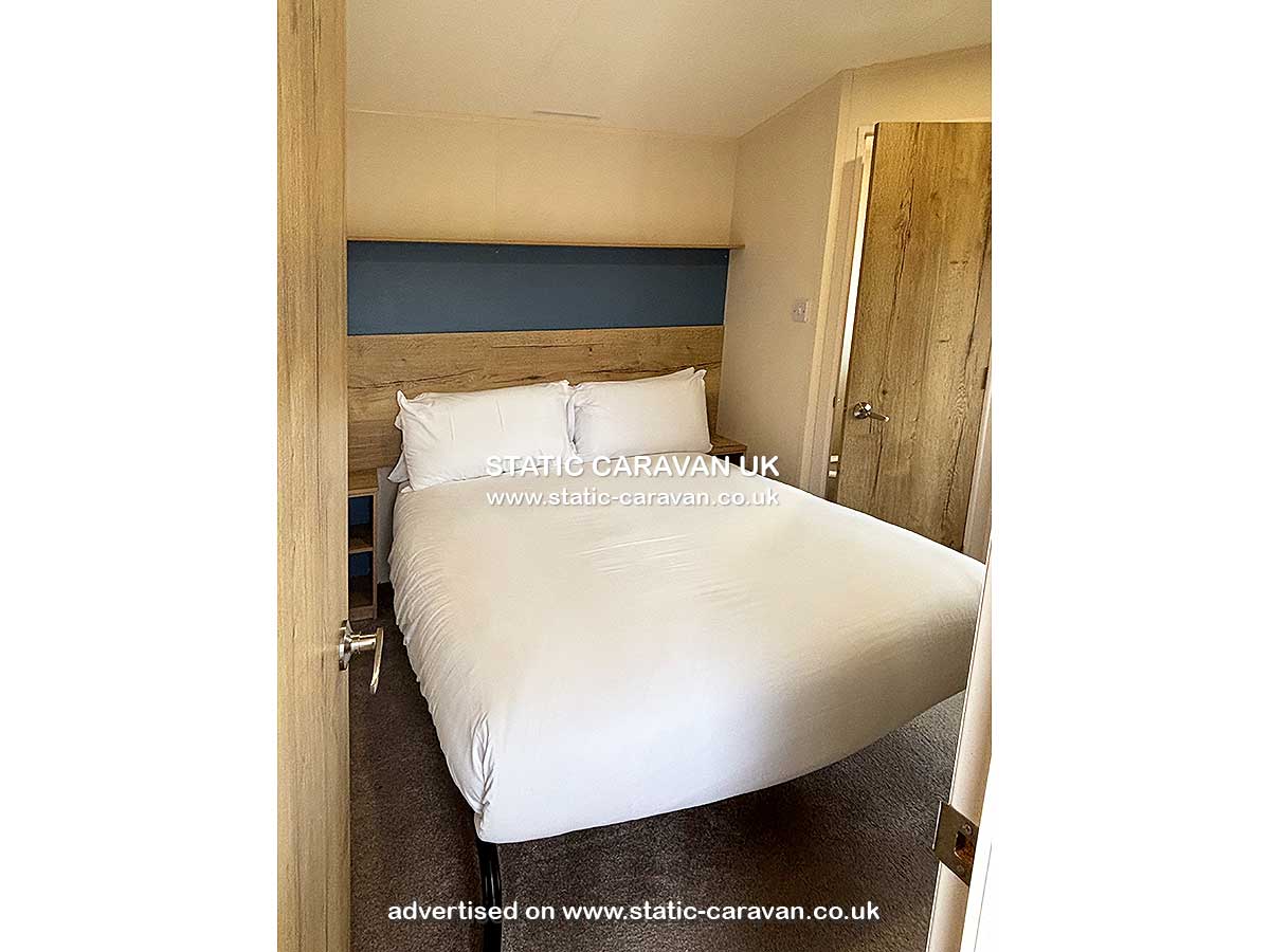 Caravan for hire Charlie’s Star PV52 at Newquay Bay Resort, Porth, Newquay, Cornwall