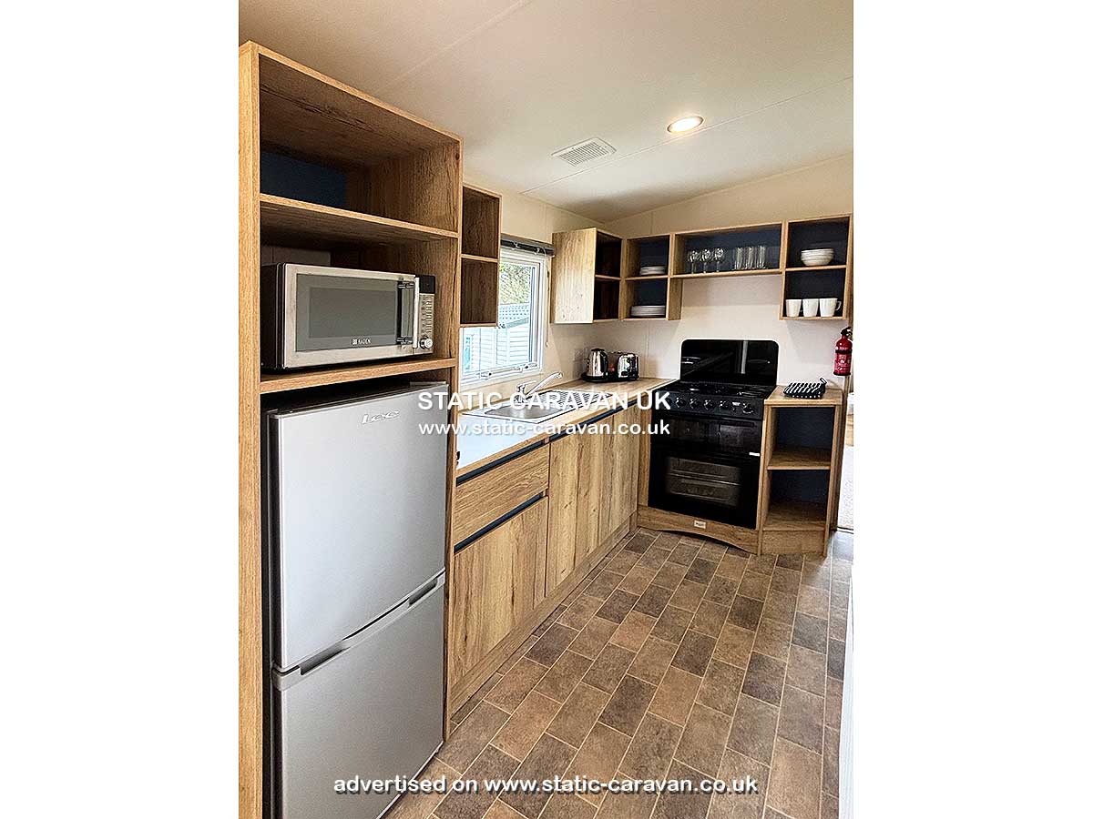 Caravan for hire Charlie’s Star PV52 at Newquay Bay Resort, Porth, Newquay, Cornwall