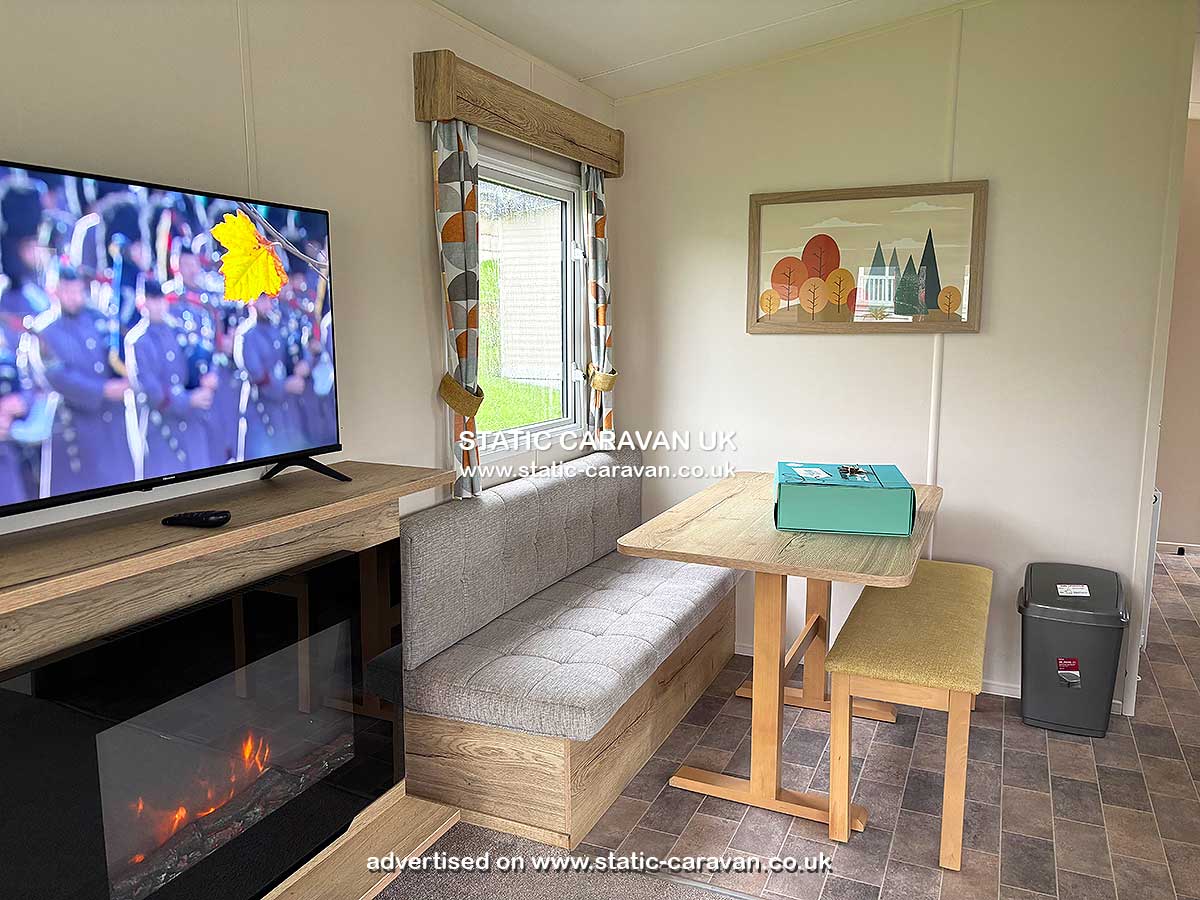 Caravan for hire Charlie’s Star PV52 at Newquay Bay Resort, Porth, Newquay, Cornwall