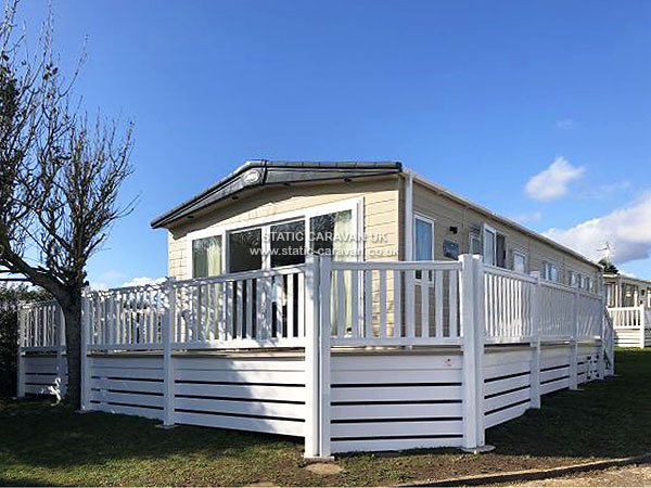 Caravan holiday rental 71 Woodland View at Shorefield Country Park, Milford on Sea, Hampshire