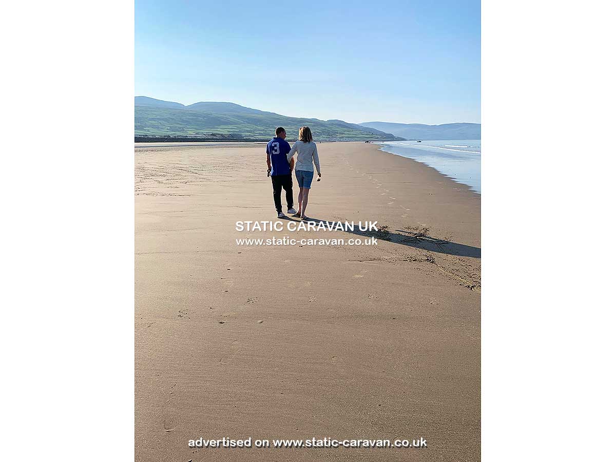 174 & 175, Lyons Sunnysands, Tal-y-bont, Barmouth, Gwynedd, West Wales