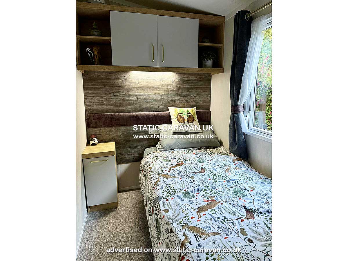 Squirrels Retreat, Aberdunant Hall, Porthmadog, Gwynedd, North Wales