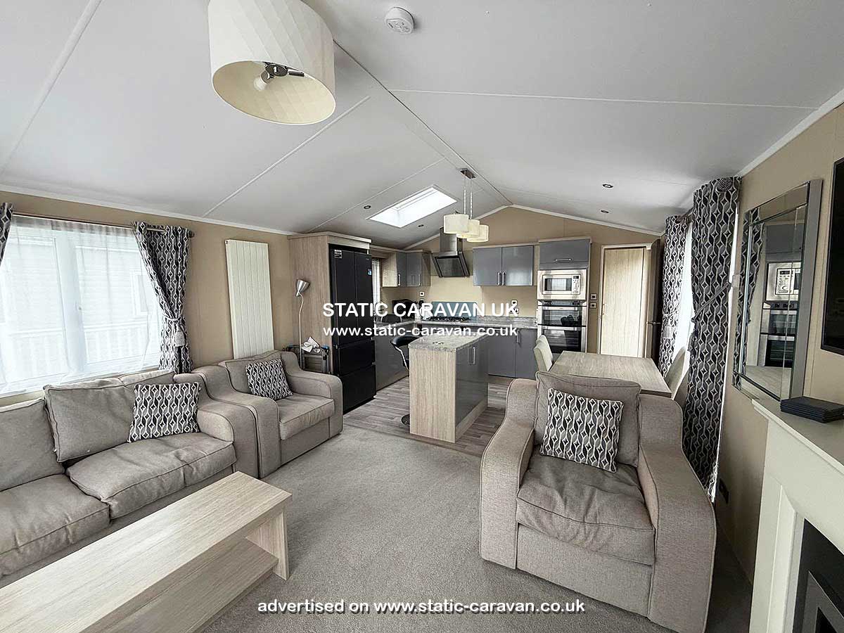 Caravan for hire The Hamilton Lodge - Seaview - Front Row - No Pets at Seashore, Great Yarmouth, Norfolk