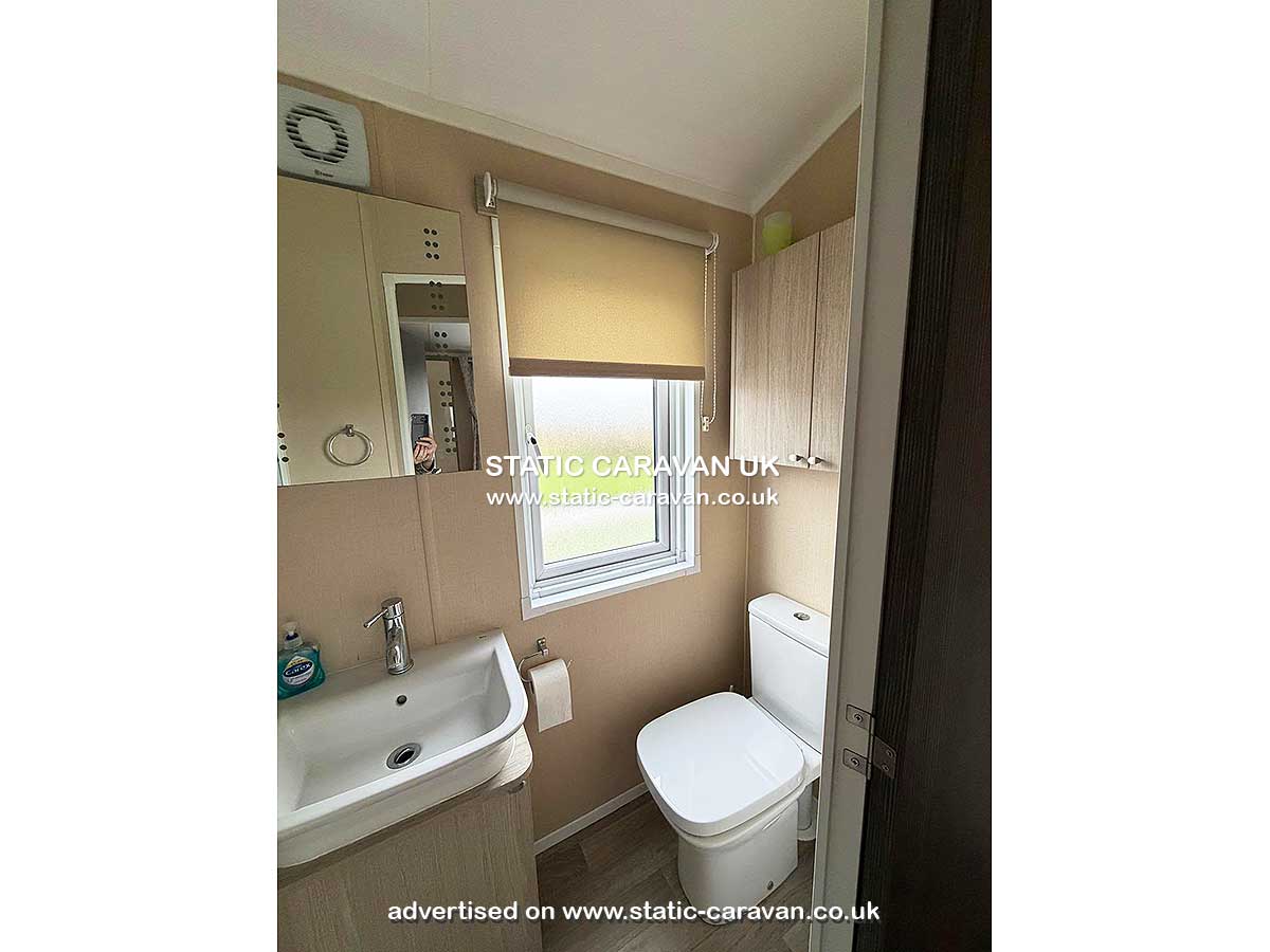 The Hamilton Lodge - Seaview - Front Row - No Pets, Seashore, Great Yarmouth, Norfolk