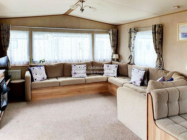 UK Private Static Caravan Holiday Hire at Shorefield Country Park, Milford on Sea, Hampshire