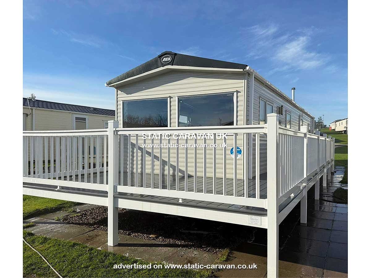 Caravan for hire 33 Dunlin Dell at Thornwick Bay, Flamborough, Bridlington, East Yorkshire