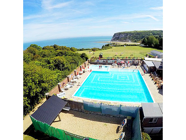UK Private Static Caravan Hire at Whitecliff Bay, Bembridge, Isle of Wight UK Private Static Caravan Hire at Whitecliff Bay, Bembridge, Isle of Wight